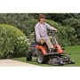 Husqvarna R 112C – rider do wygodnego koszenia trawnika
